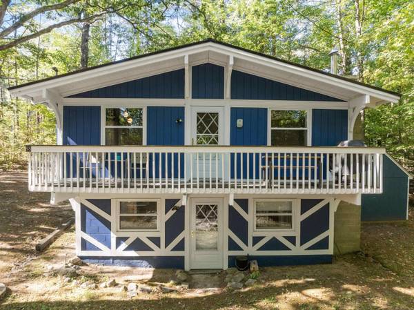 88 Suissevale AVE, Moultonborough, NH 03254