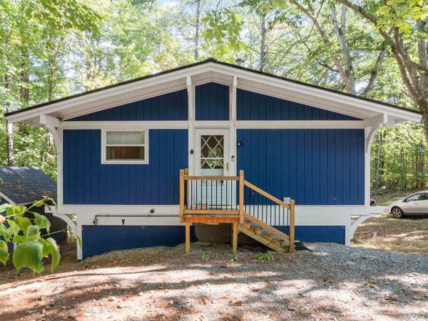 88 Suissevale AVE, Moultonborough, NH 03254