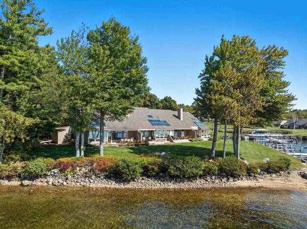 9 Starboard LN #1, Moultonborough, NH 03254