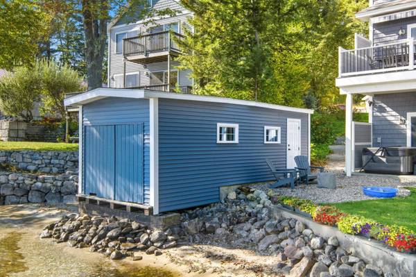 21 Richardson DR, Alton, NH 03810