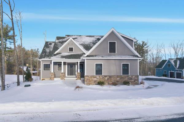 8 Deadreckoning PT, Laconia, NH 03246