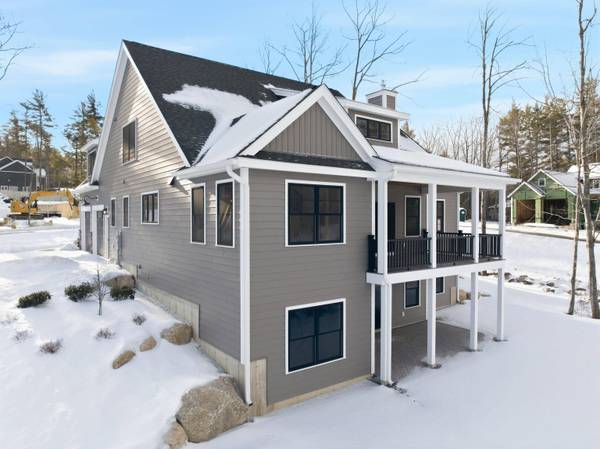 8 Deadreckoning PT, Laconia, NH 03246