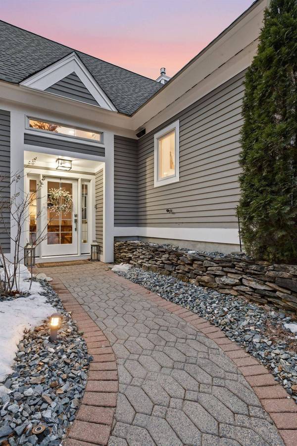 29 South Watch RD, Meredith, NH 03253