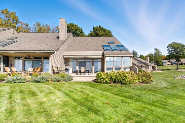 9 Starboard LN #1, Moultonborough, NH 03254