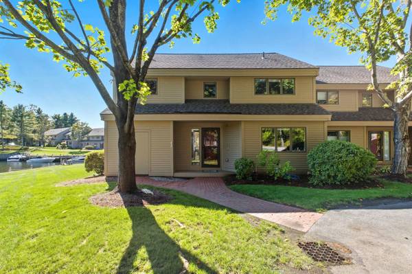 9 Starboard LN #1, Moultonborough, NH 03254