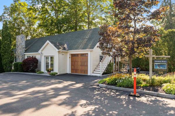38 Lake Shore DR #10, Moultonborough, NH 03254