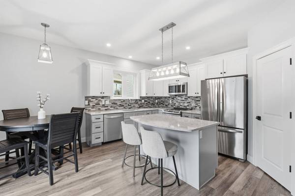 68 Sterling DR, Laconia, NH 03246