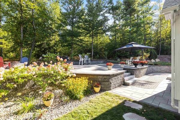 68 Sterling DR, Laconia, NH 03246