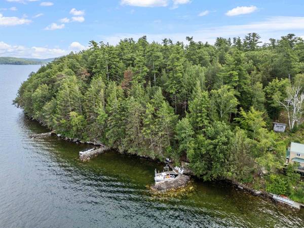 4 Diamond IS, Gilford, NH 03249