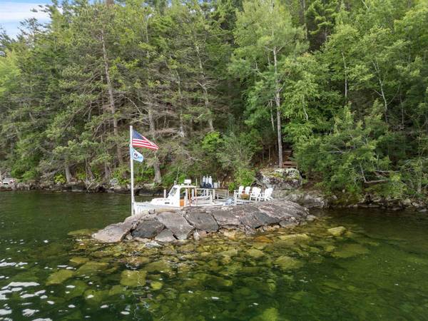 4 Diamond IS, Gilford, NH 03249