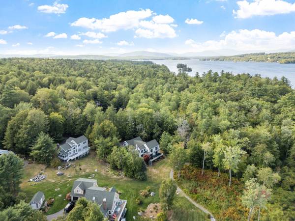 14 Island View DR, Moultonborough, NH 03254