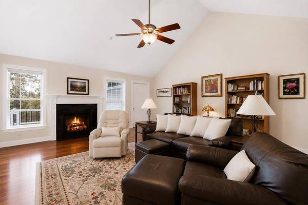 110 Sterling DR, Laconia, NH 03246
