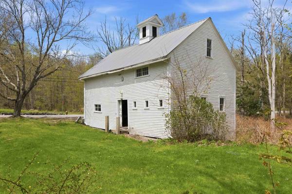 659 North Sandwich RD, Sandwich, NH 03259