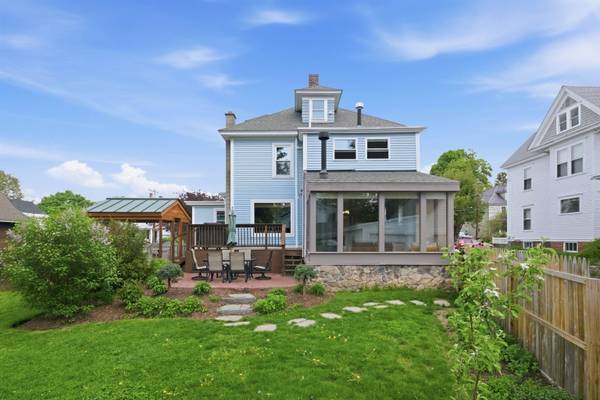 68 Whipple AVE, Laconia, NH 03246