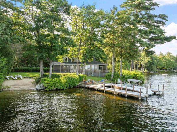 10 Edgewater DR