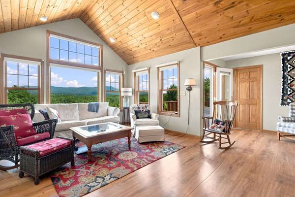 23 Woodvale RD, Moultonborough, NH 03254