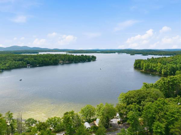 308 Governor Wentworth HWY, Tuftonboro, NH 03853