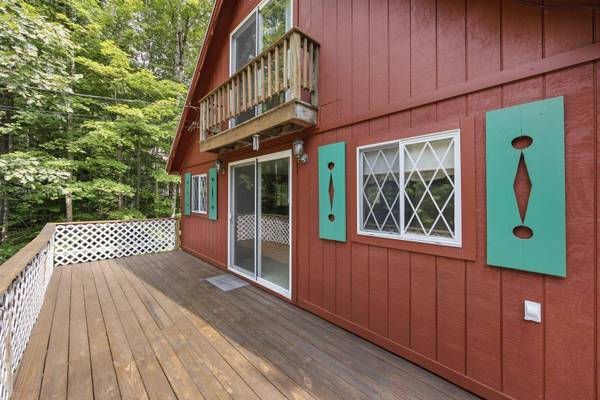 38 Mountain View DR, Moultonborough, NH 03254