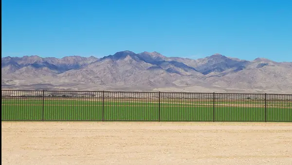 Why View Lots Matter in Fort Mohave