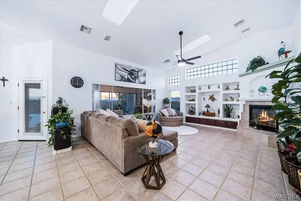 2516 Whispering Ridge DR, Bullhead City, AZ 86442