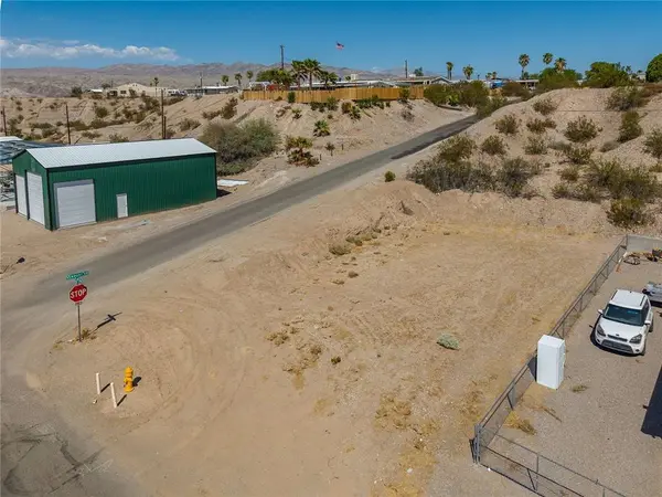 901 Swan DR, Bullhead City, AZ 86442