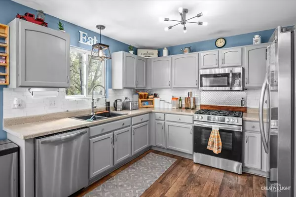 1704 Caton Ridge DR, Plainfield, IL 60586