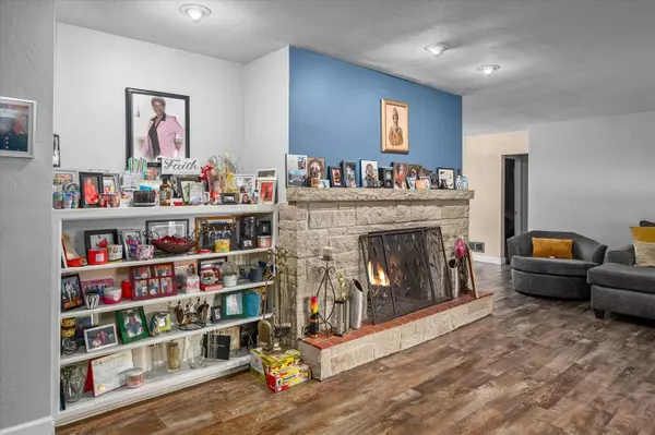 1620 Mayfield AVE, Joliet, IL 60435