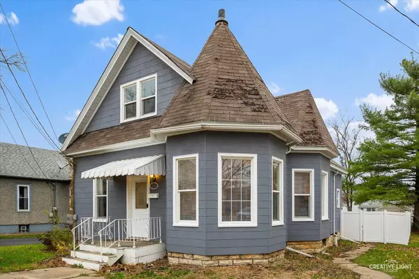 1409 Pulaski ST, Peru, IL 61354