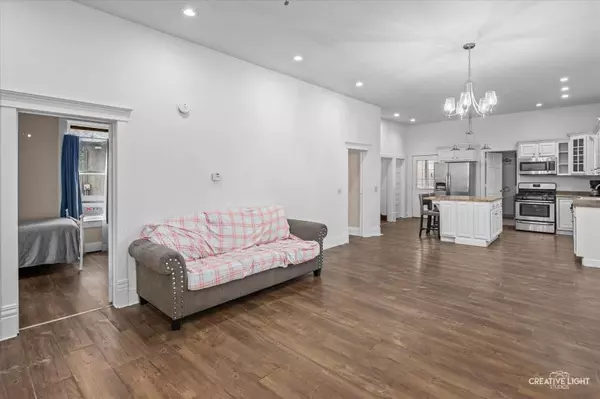 1409 Pulaski ST, Peru, IL 61354