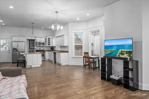 1409 Pulaski ST, Peru, IL 61354