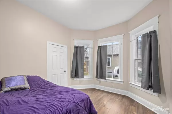 1409 Pulaski ST, Peru, IL 61354