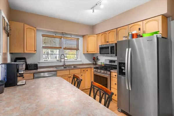 1060 Catherine ST, Joliet, IL 60435