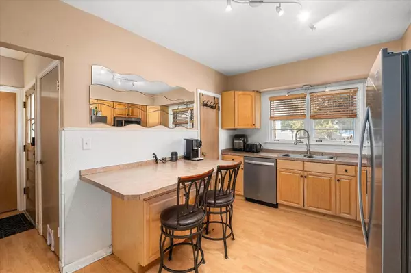 1060 Catherine ST, Joliet, IL 60435