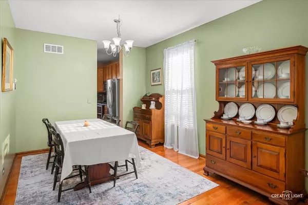 7651 Pin Oak CT, Plainfield, IL 60586