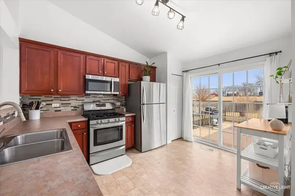 1308 Kettleson DR, Minooka, IL 60447