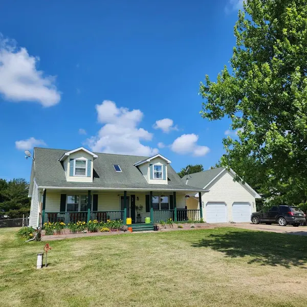 3883 E 2050th RD, Serena, IL 60549