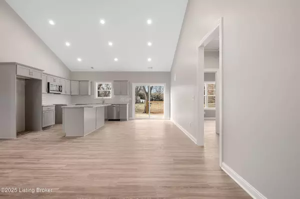 5406 Decker Rd, Louisville, KY 40258