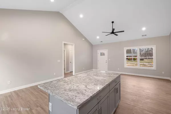 5406 Decker Rd, Louisville, KY 40258