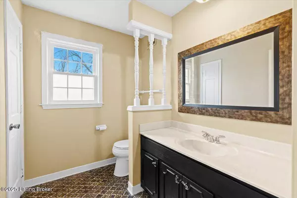 8408 Wimborne WAY, Louisville, KY 40222