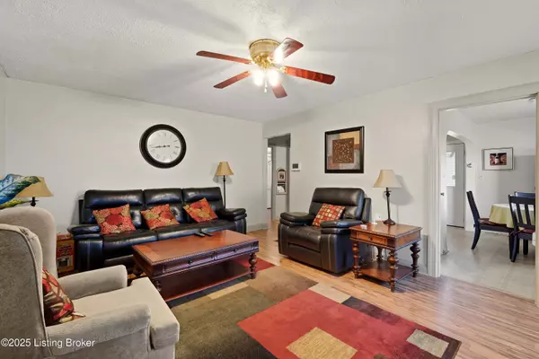 3818 Garfield Ave, Louisville, KY 40212