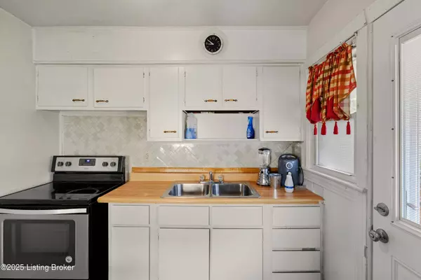 3818 Garfield Ave, Louisville, KY 40212