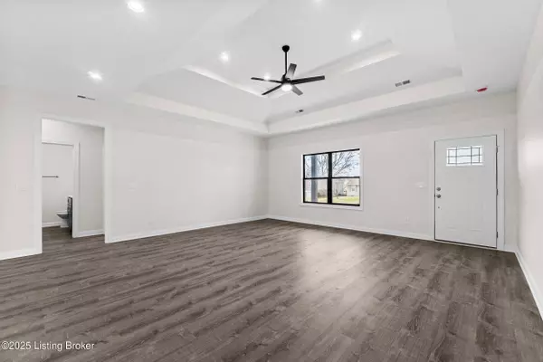 211 Alreva Rd, Louisville, KY 40216