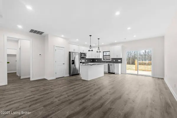 211 Alreva Rd, Louisville, KY 40216