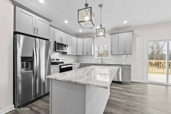 213 Alreva Rd, Louisville, KY 40216