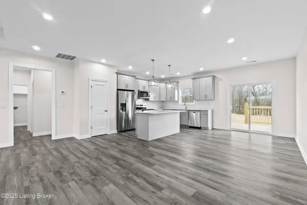 213 Alreva Rd, Louisville, KY 40216