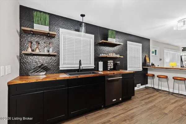 614 Bluegrass Ave, Louisville, KY 40214