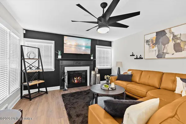 614 Bluegrass Ave, Louisville, KY 40214