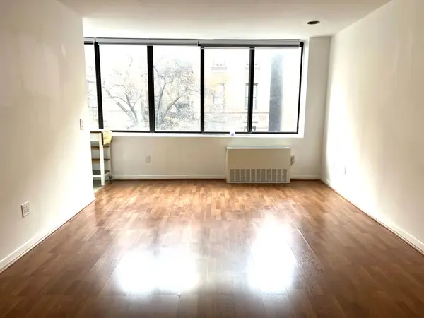 300 E 90th St #3C, New York, NY 10128-4209