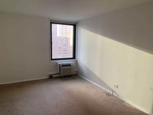 1641 3rd Ave #12K, New York, NY 10128-3019