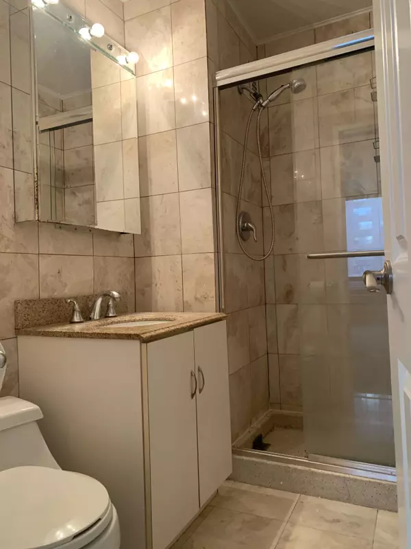 1641 3rd Ave #12K, New York, NY 10128-3019